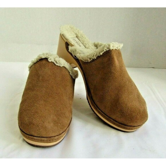 Crocs Womens Hazlenut Brown Suede Sarah Luxe Sherpa Lined Mules Clogs Size 6 - Picture 1 of 7